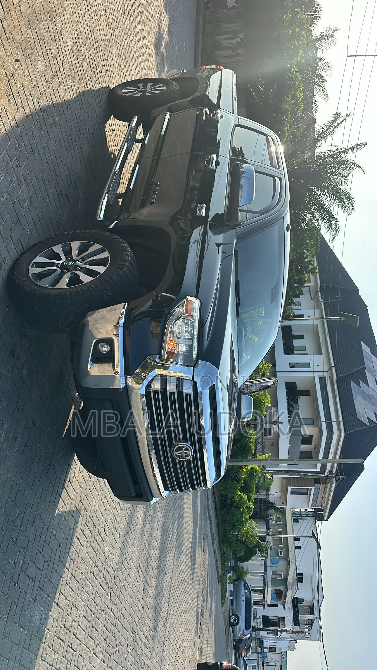 Toyota Tundra Limited 5.7L V8 4x4 Double Cab 6.6 ft. box 145.7 in. WB