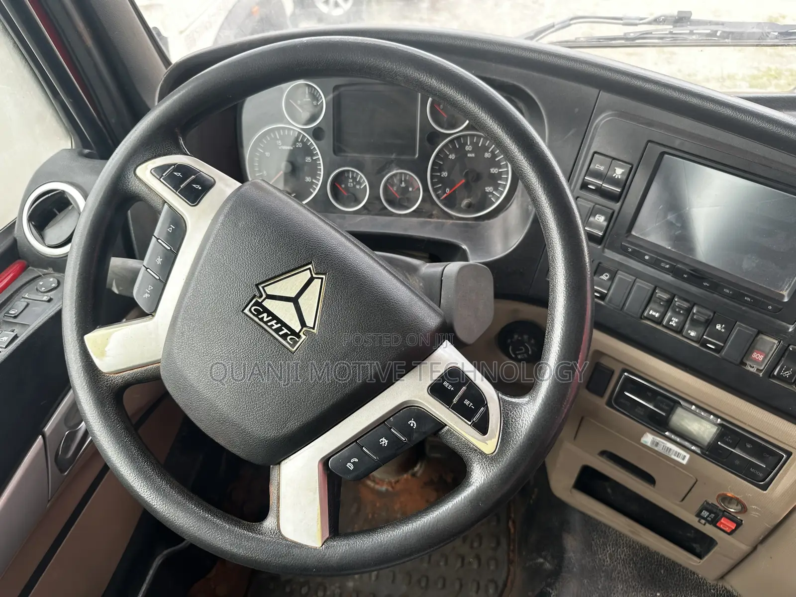 Sinotruk Hohan 6x4 Tractor Head