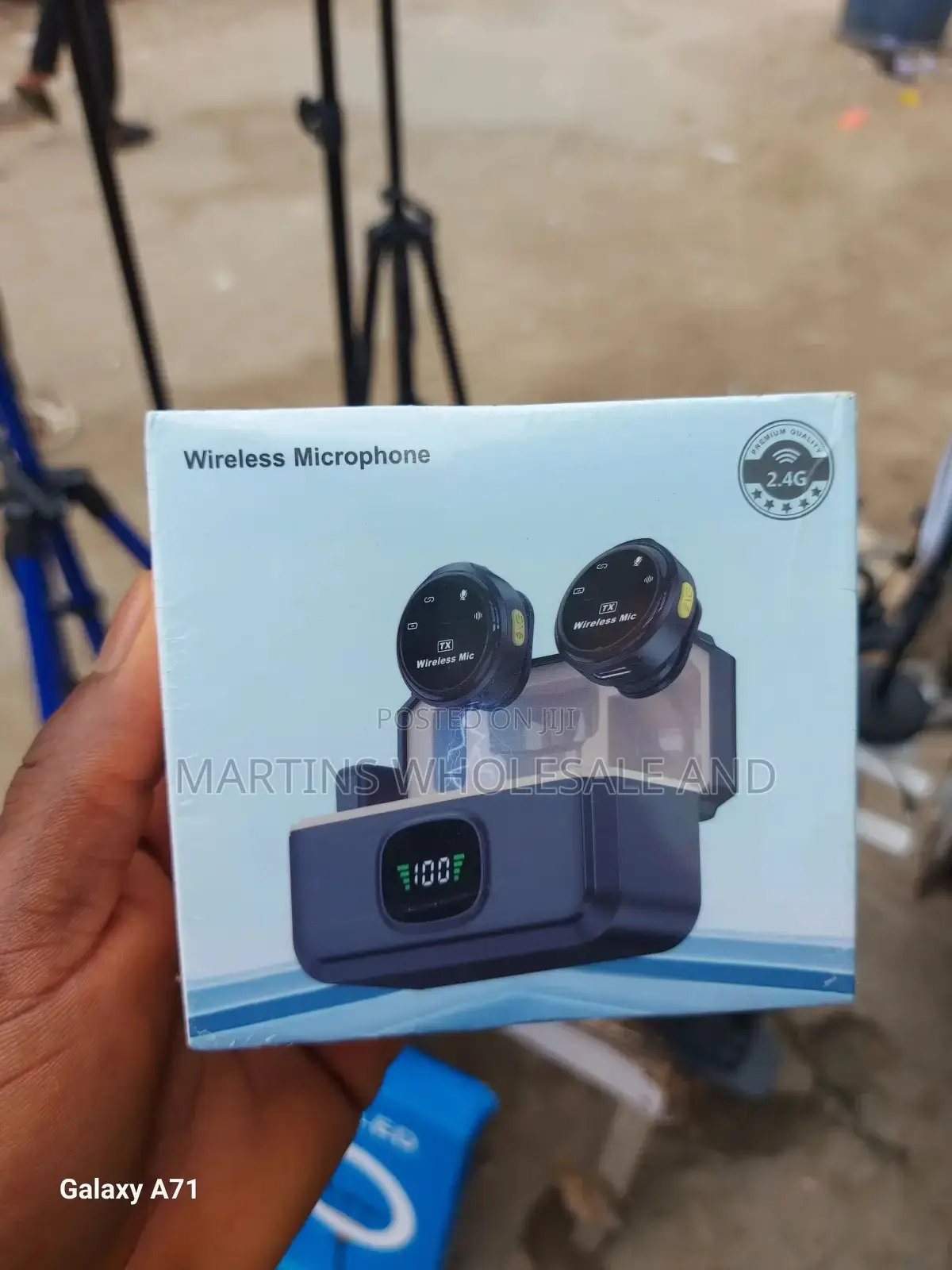 Q8 Dual Magnetic Wireless Lavalier Microphone
