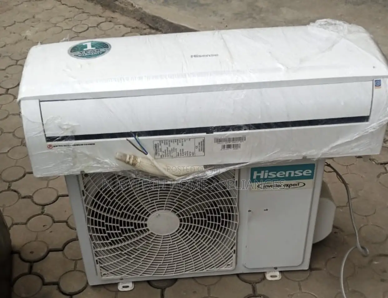Hisense 1.5HP Inverter Air Conditioner With Remote Control & Hanger