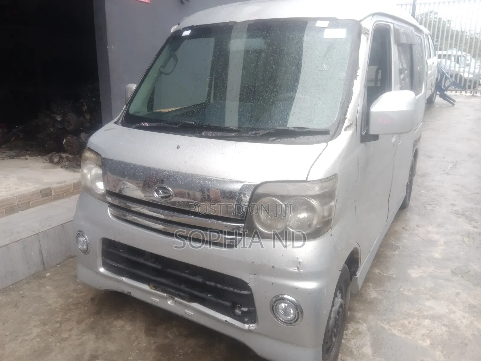 Mitsubishi Pajero Mini 2010 Silver