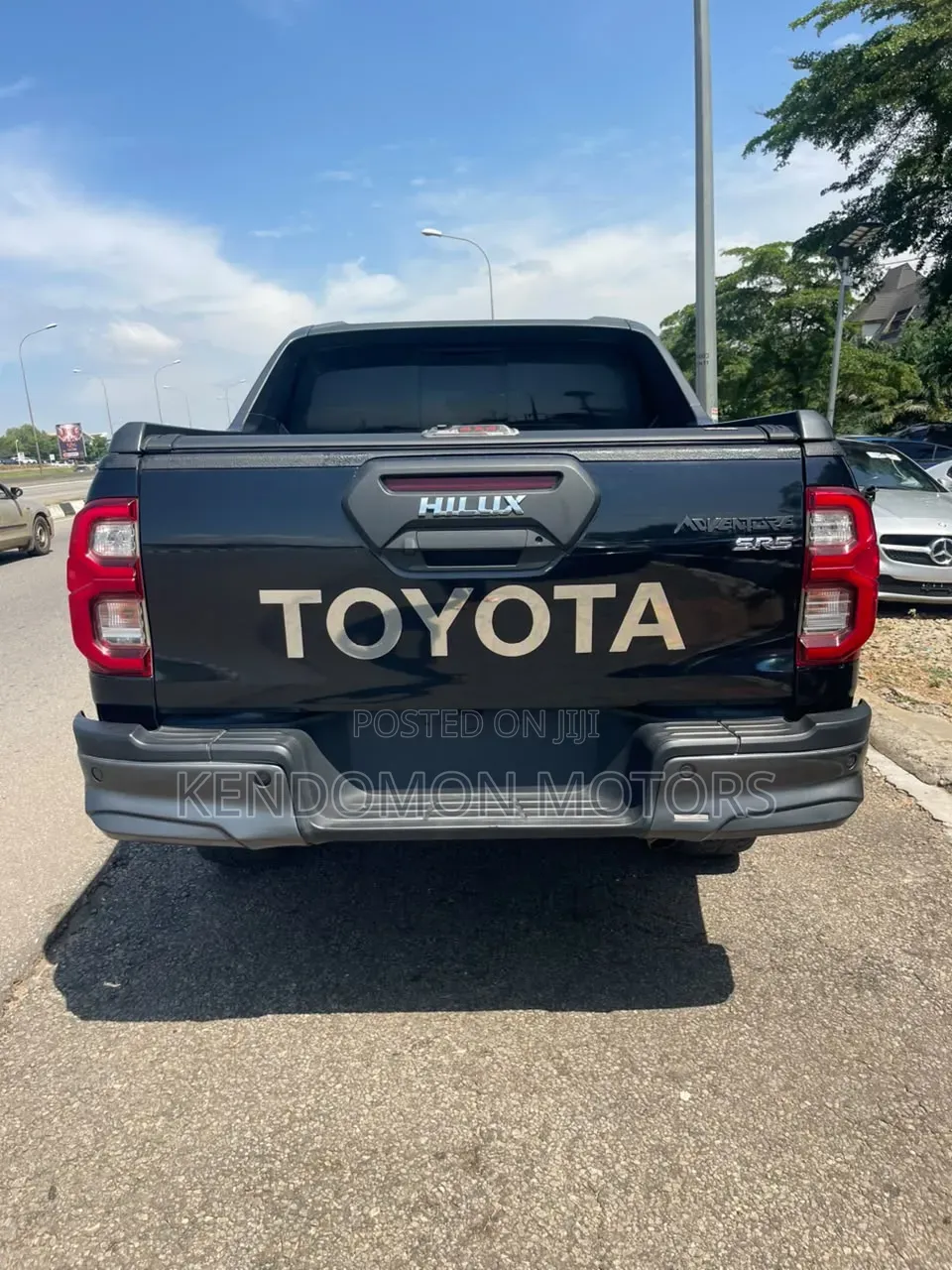 Toyota Hilux 2024 Black