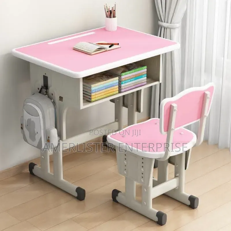 Student Reading Table and Chairs