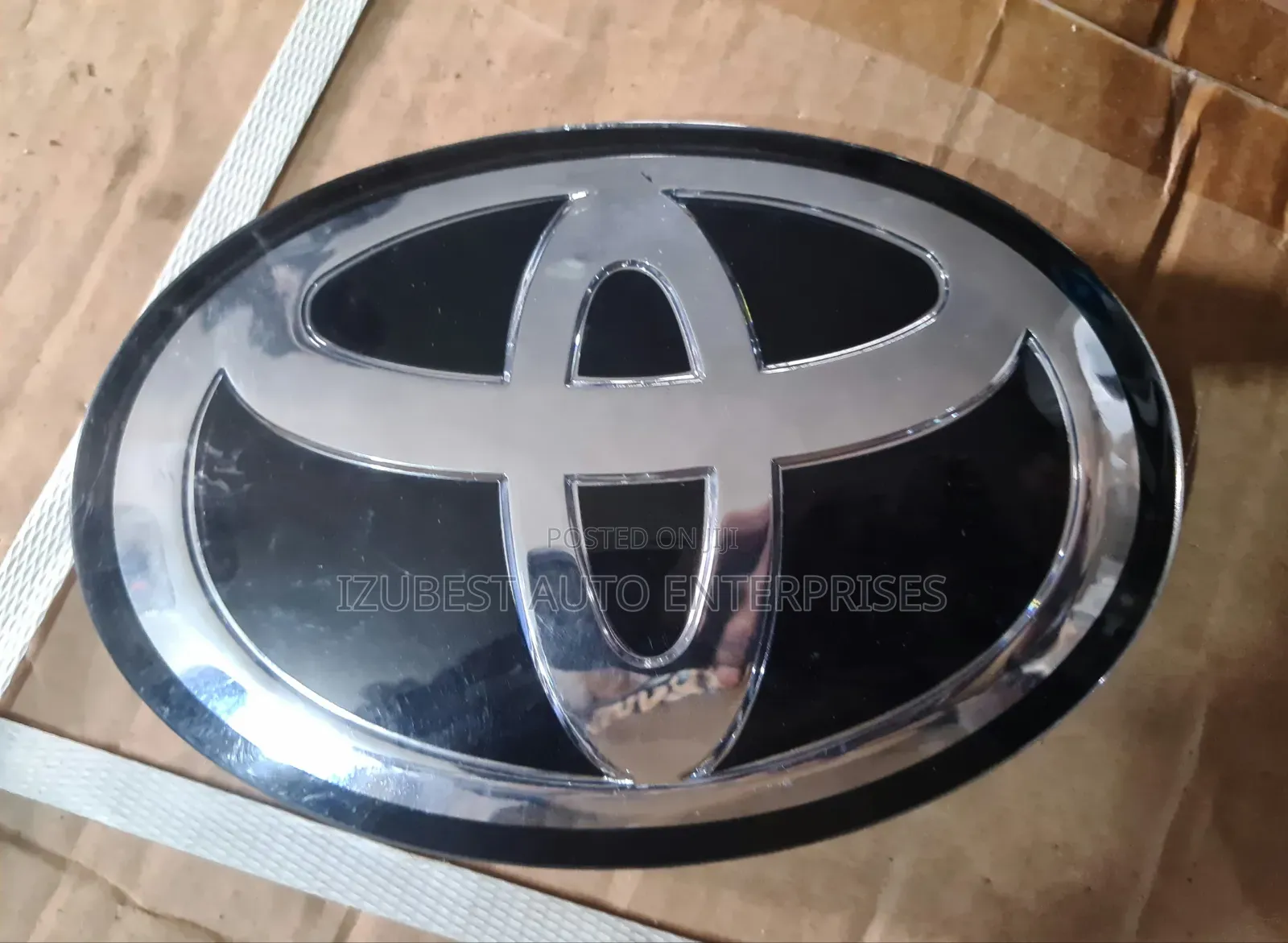 Front Logo TOYOTA Glass