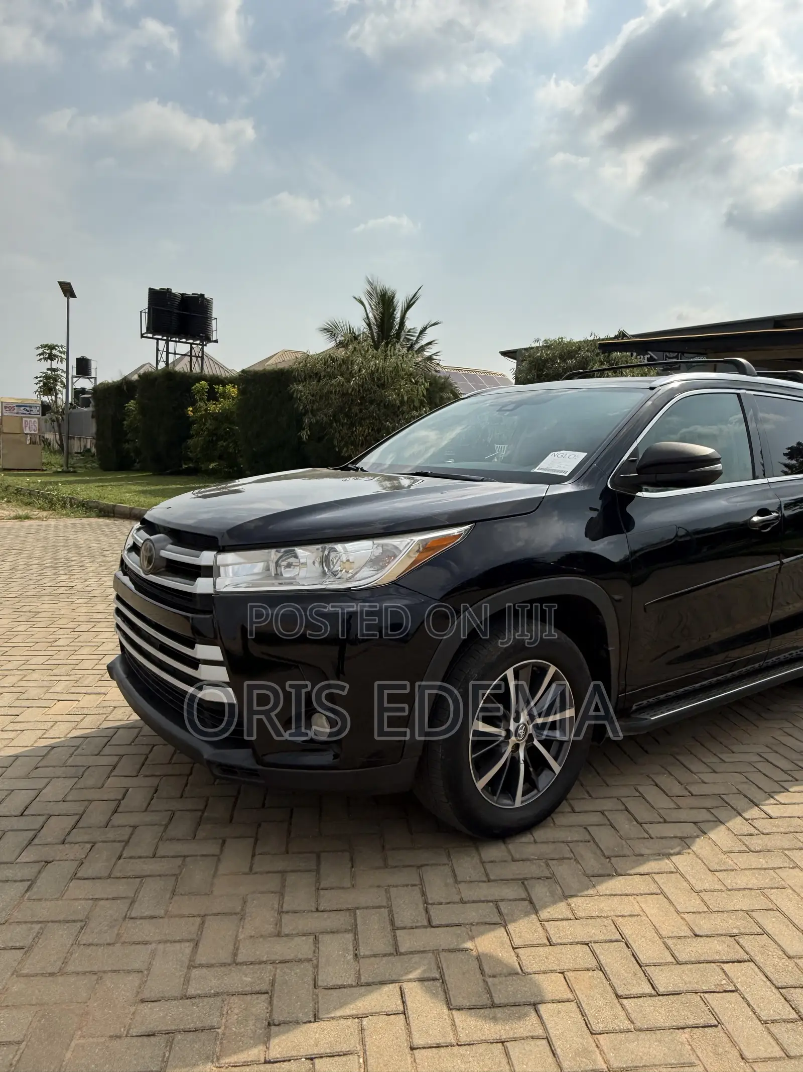 Toyota Highlander XLE 4x4 V6 (3.5L 6cyl 8A) 2018 Black