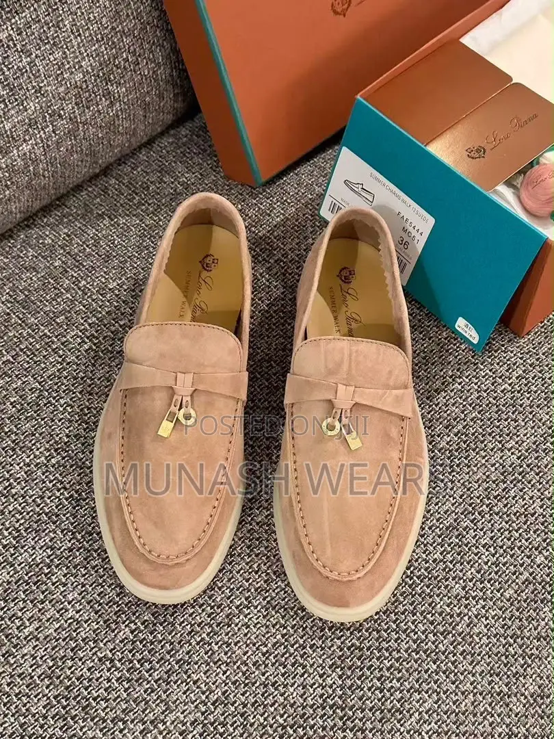 Luxury Loro Piani Summer Walk 40-46 Available
