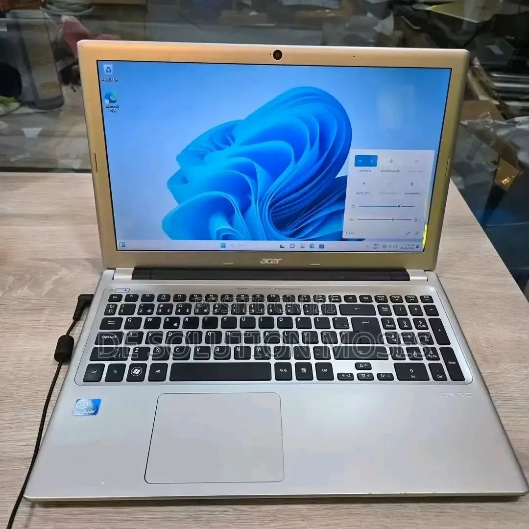 Laptop Acer Aspire 5 6GB Intel Core i3 HDD+SSD 500GB