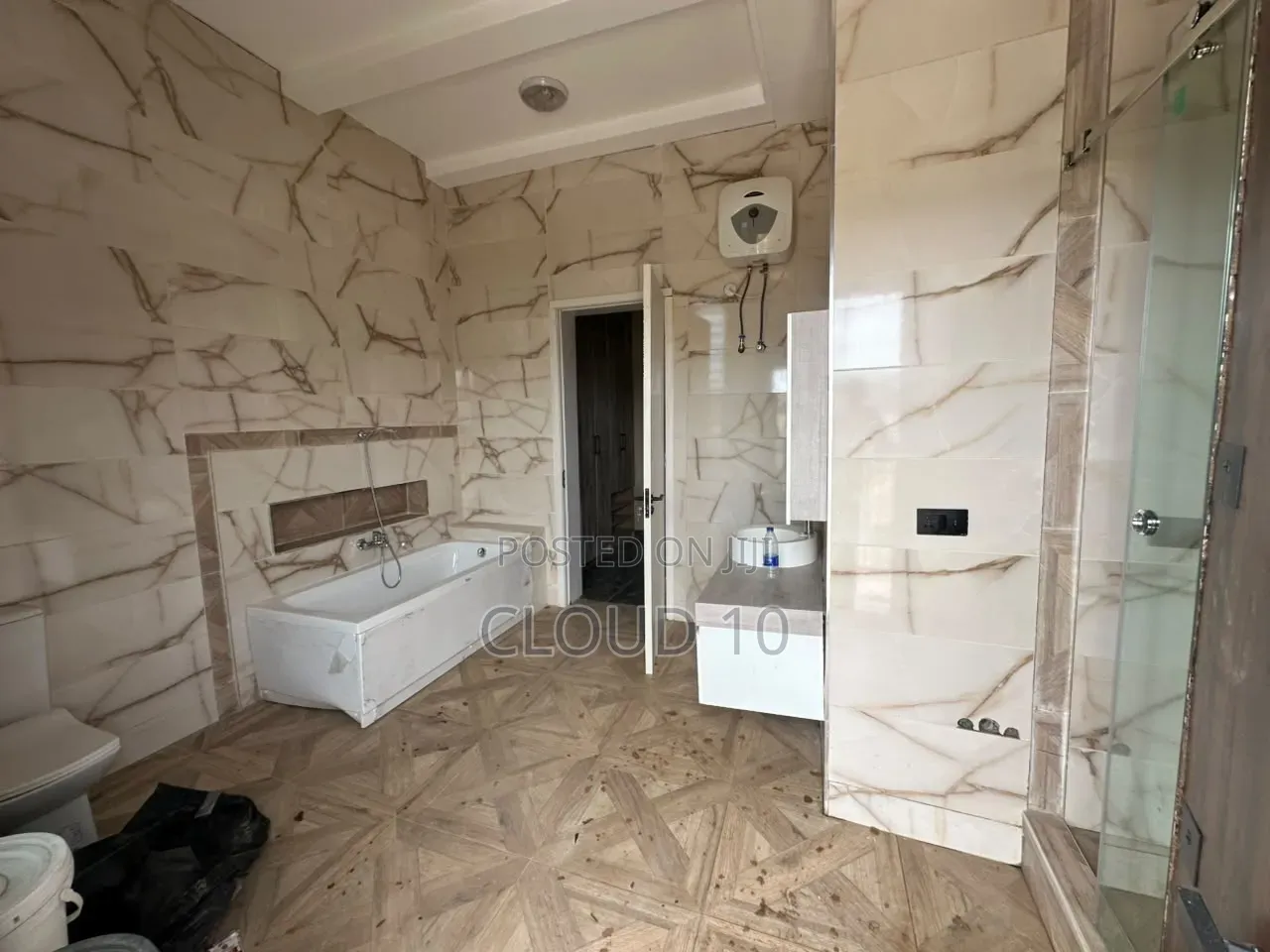 5bdrm Duplex in Guzape District for rent