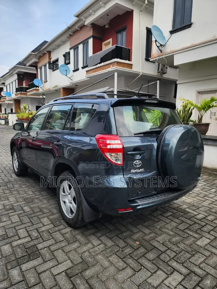 Toyota RAV4 2011 Green