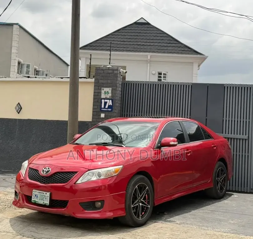 Toyota Camry 2010 Red