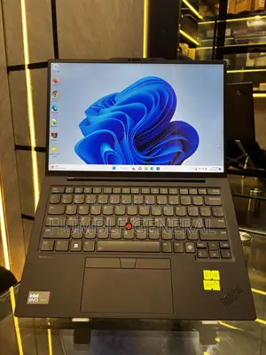 Laptop Lenovo ThinkPad X1 Carbon 32GB Intel Core Ultra 7 SSD 1T
