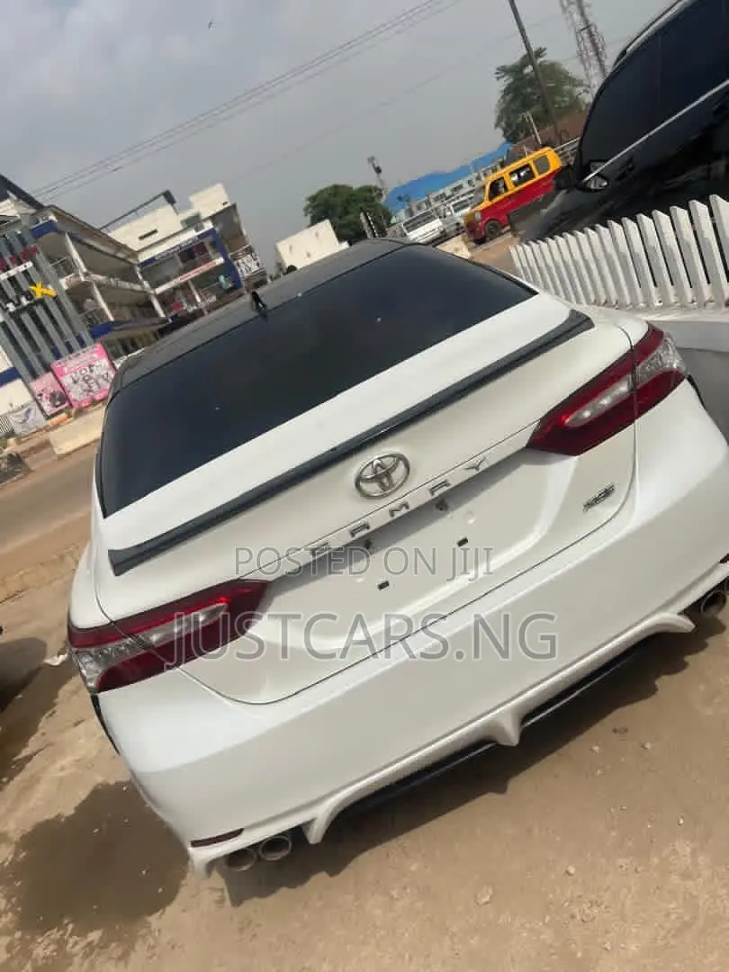 Toyota Camry XSE 2021 White