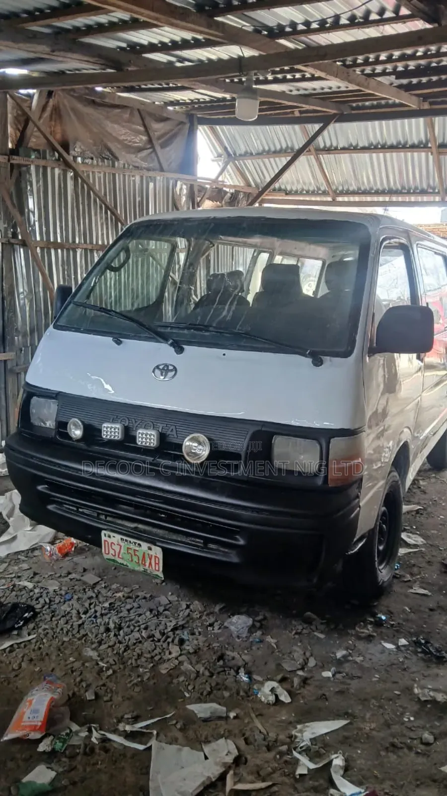 Toyota HiAce 2012 White
