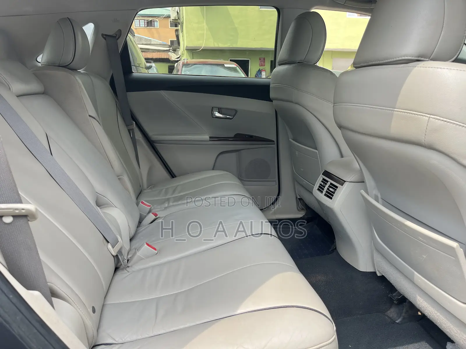 Toyota Venza V6 AWD 2010 Gray