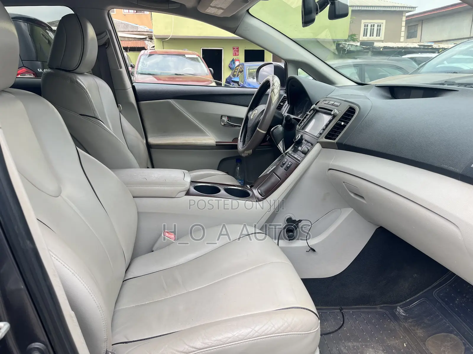 Toyota Venza V6 AWD 2010 Gray