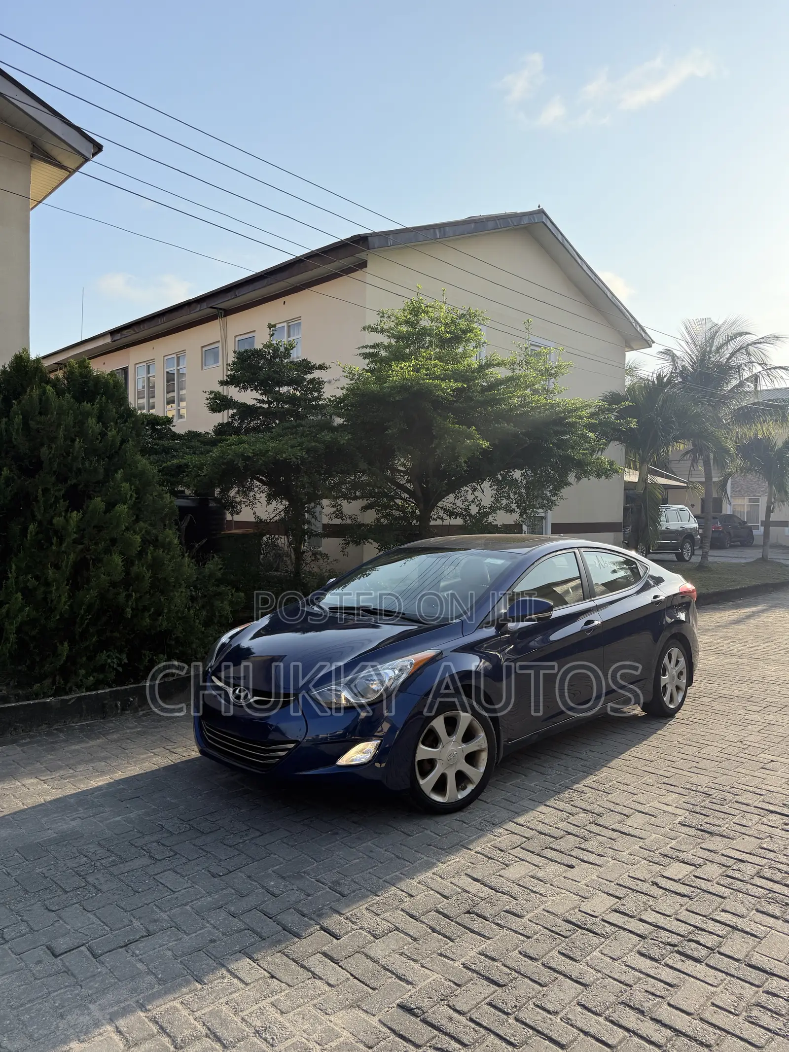 Hyundai Elantra Limited Sedan FWD (1.8L 4cyl 6A) 2013 Blue