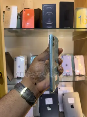 Apple iPhone 11 128 GB Green