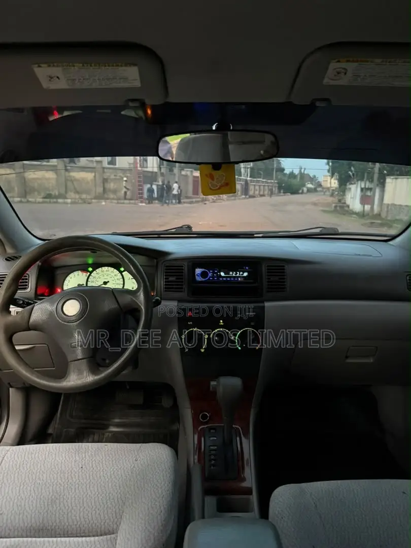 Toyota Corolla 2005 Gray