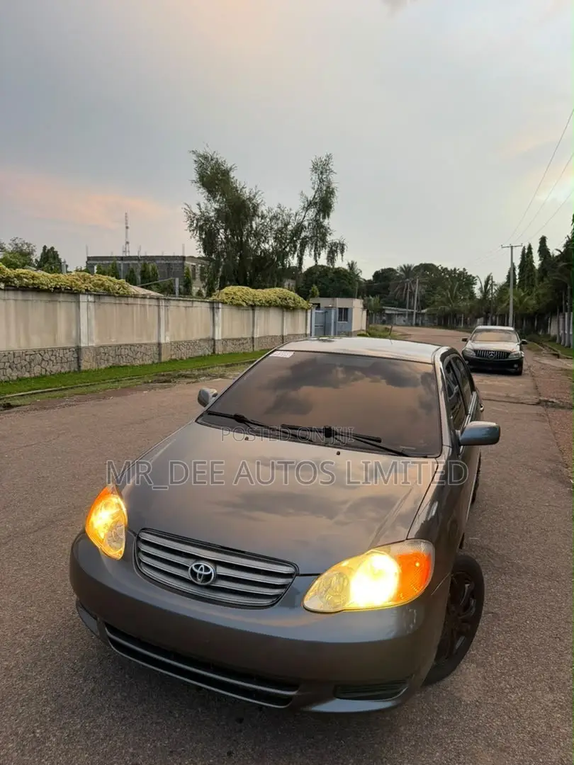 Toyota Corolla 2005 Gray