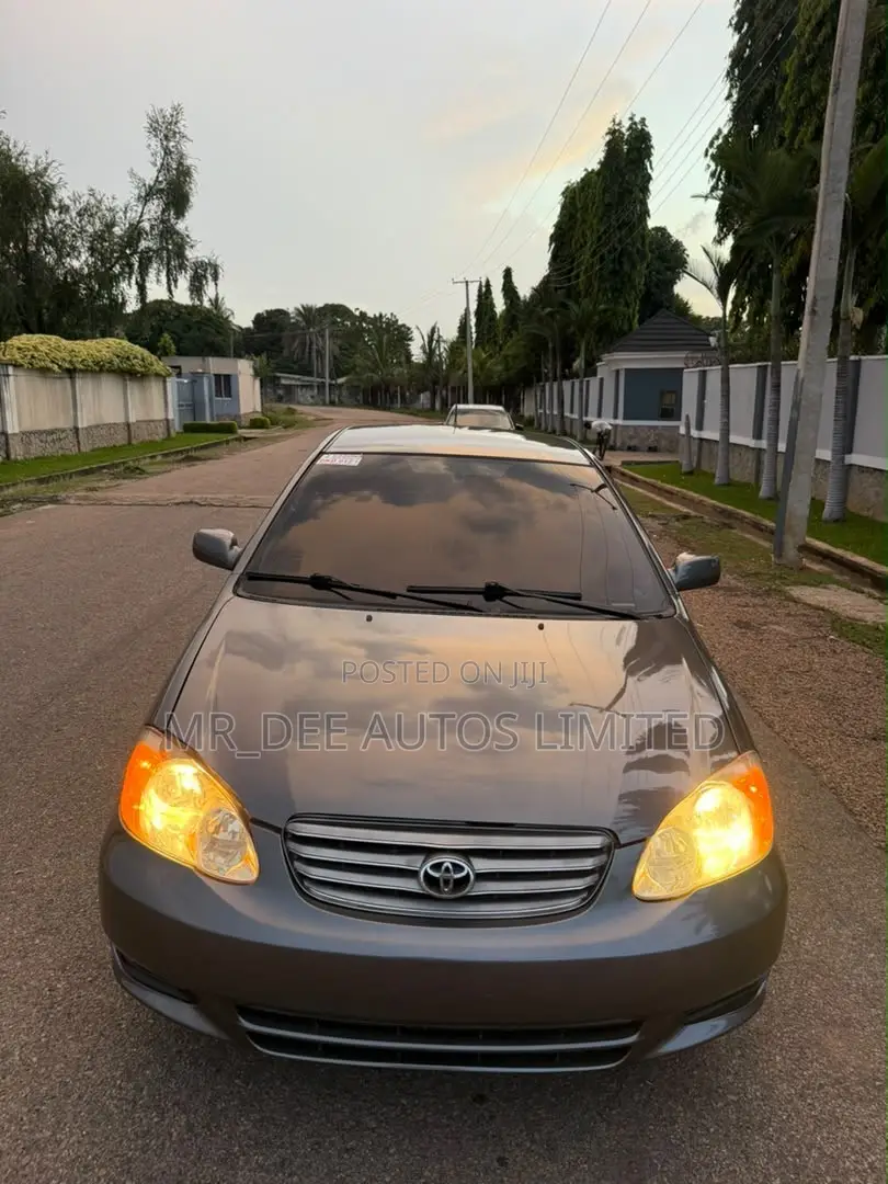 Toyota Corolla 2005 Gray