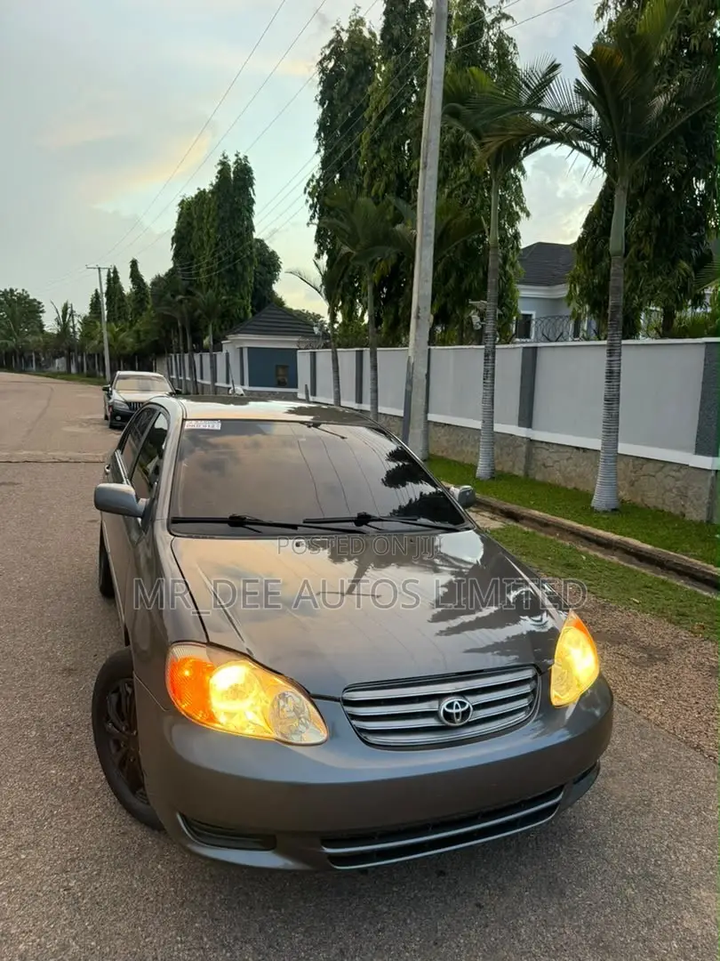 Toyota Corolla 2005 Gray