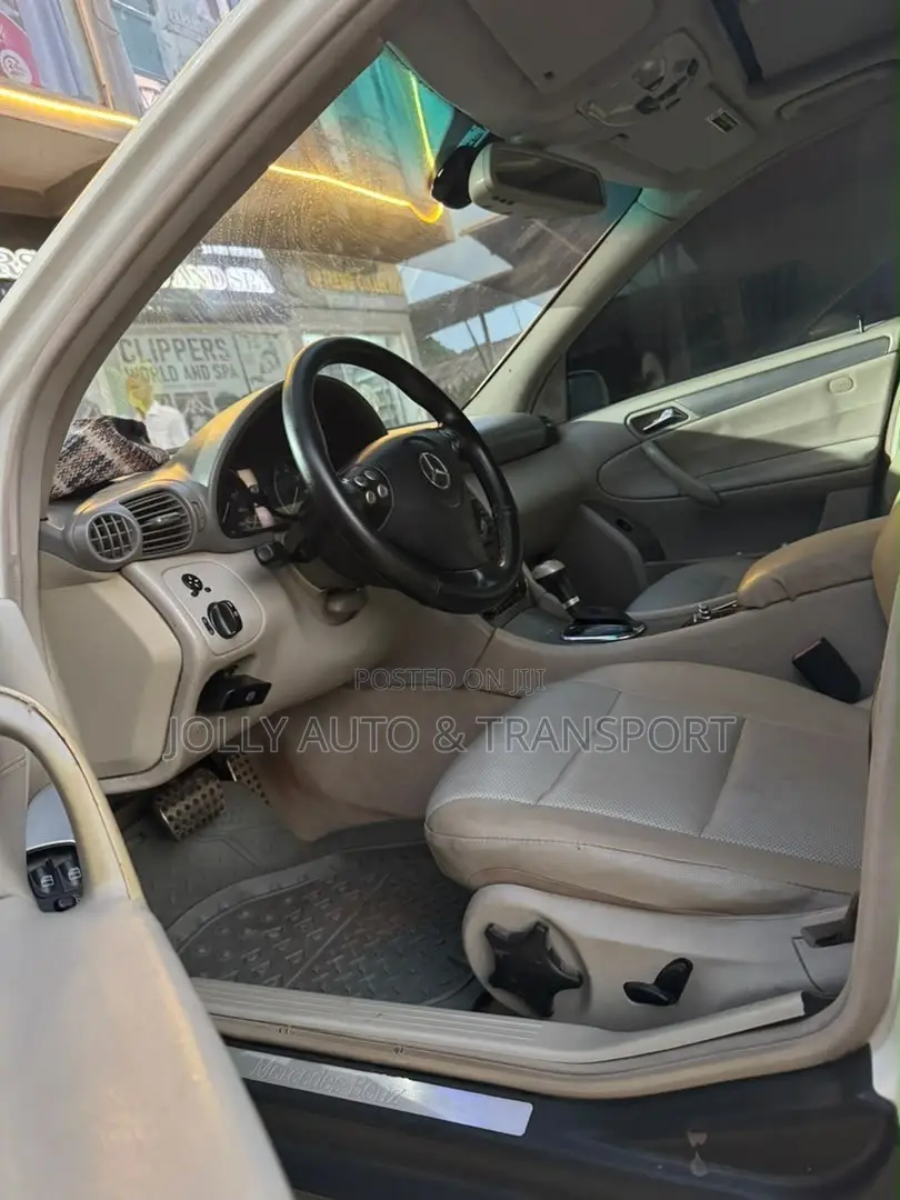 Mercedes-Benz C230 2007 White