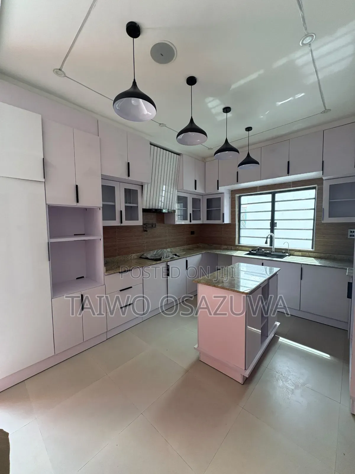 4bdrm Duplex in Monastery Road, for sale