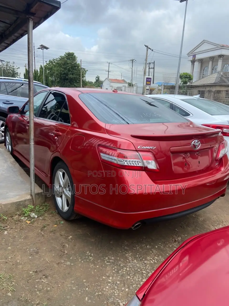 Toyota Camry SE 4dr Sedan (2.5L 4cyl 6AM) 2010 Red