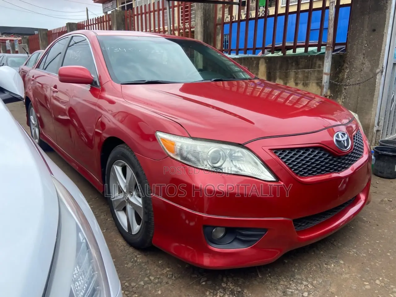 Toyota Camry SE 4dr Sedan (2.5L 4cyl 6AM) 2010 Red