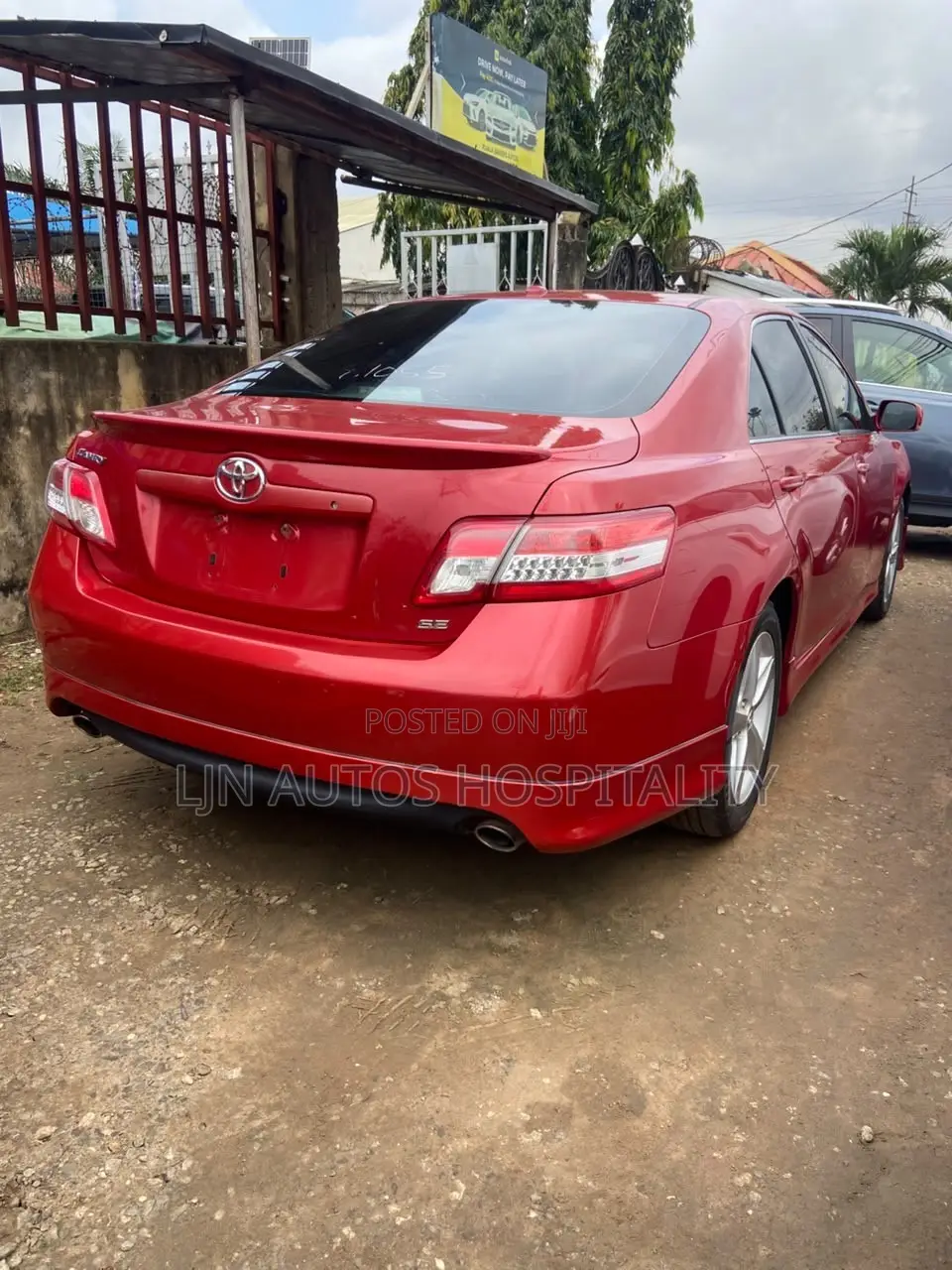 Toyota Camry SE 4dr Sedan (2.5L 4cyl 6AM) 2010 Red