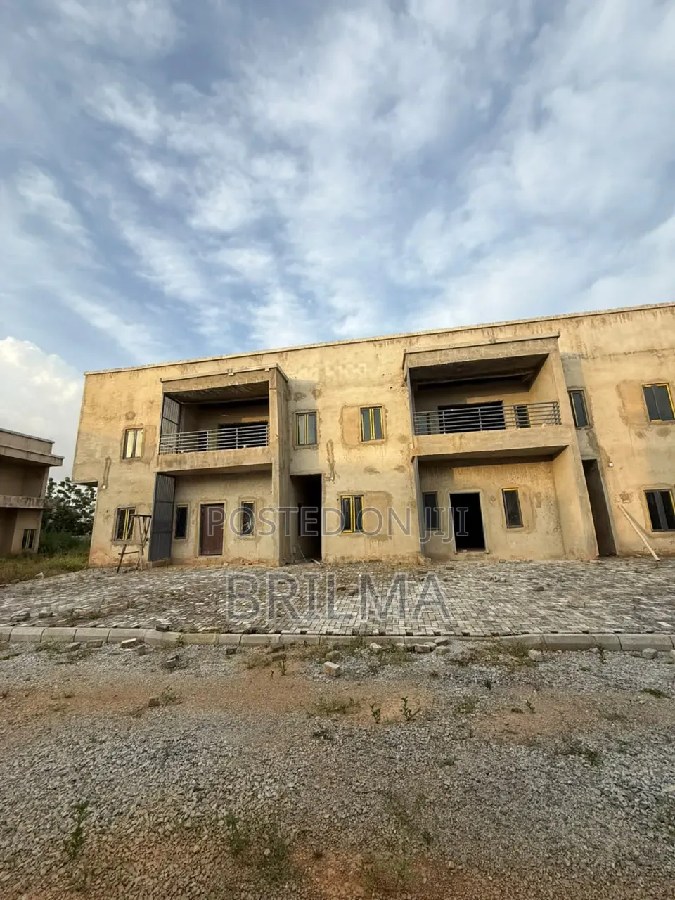 4bdrm Duplex in Kuje for sale