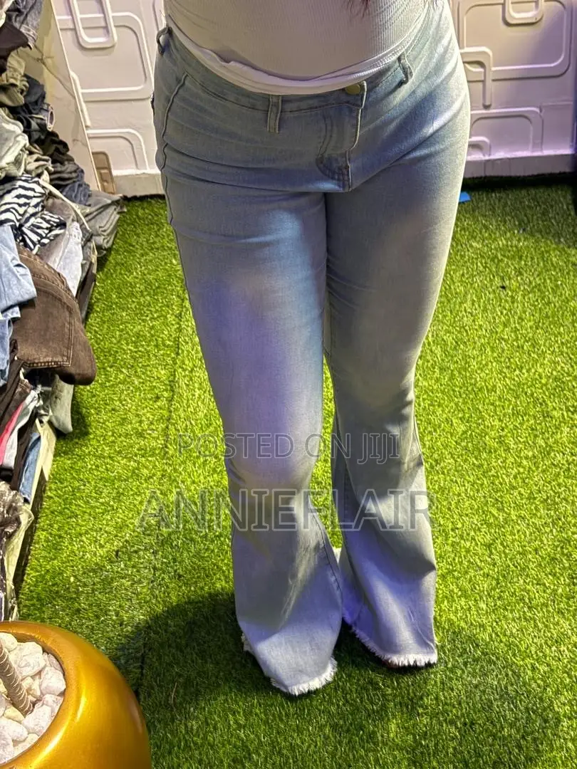 Women’s Wide-Leg Denim Jeans