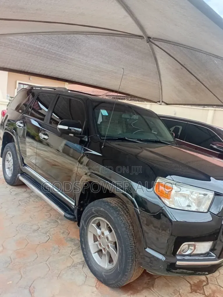 Toyota 4-Runner SR5 2WD 2011 Black