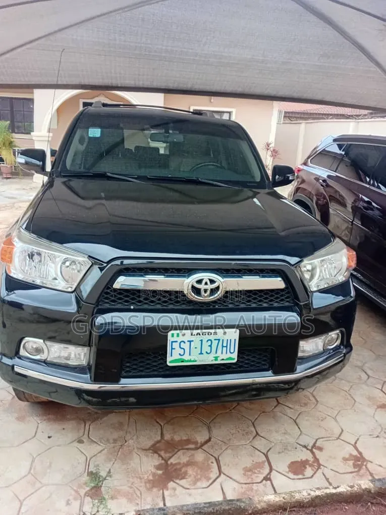 Toyota 4-Runner SR5 2WD 2011 Black