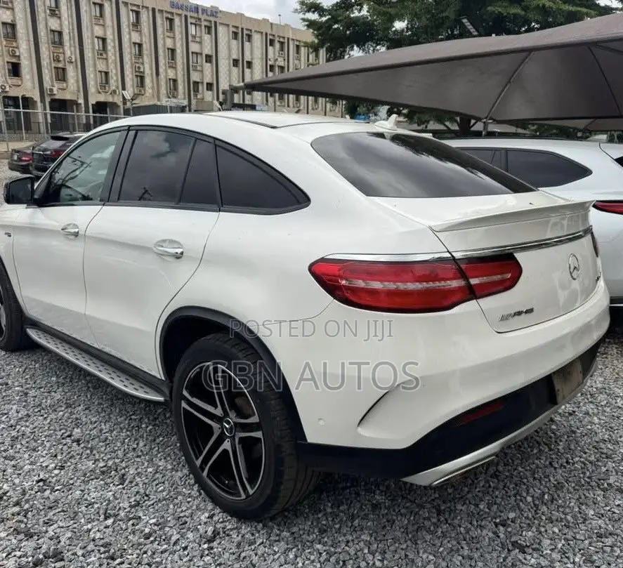 Mercedes-Benz GLE-Class 2016 White
