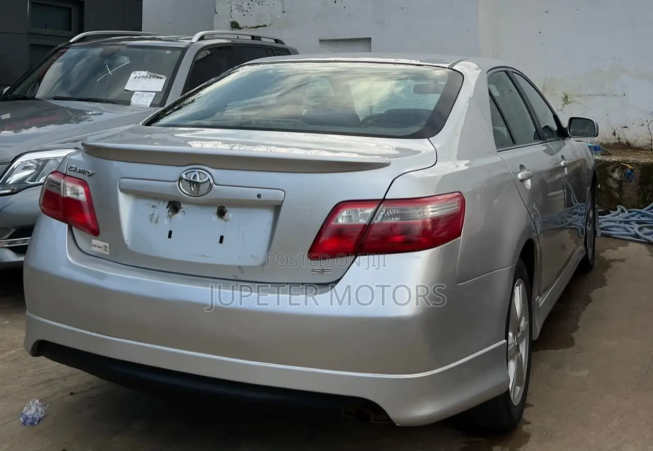 Toyota Camry SE 4dr Sedan (2.4L 4cyl 5A) 2008 Silver