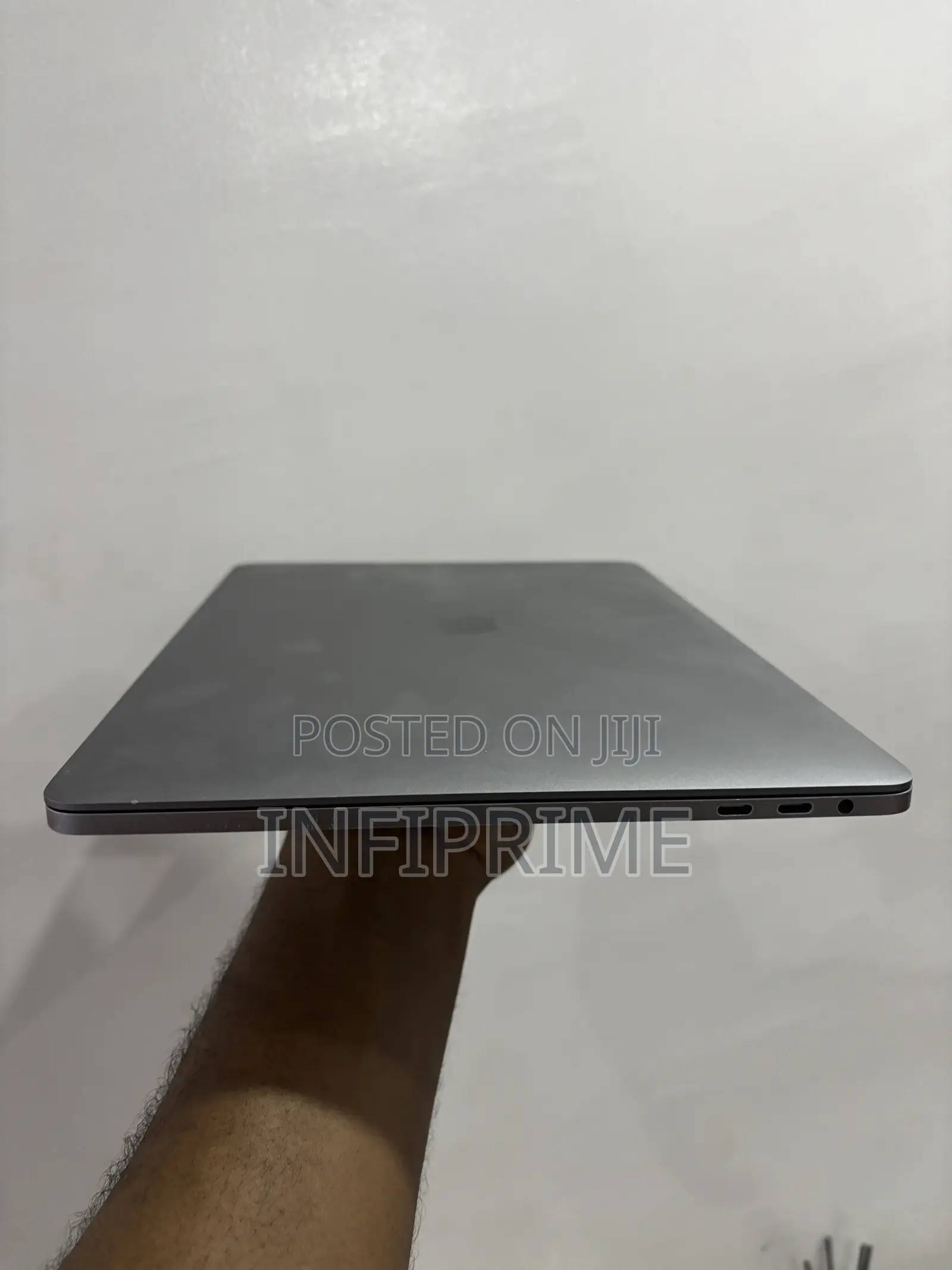 Laptop Apple MacBook Pro 2017 8GB Intel Core i5 SSD 256GB