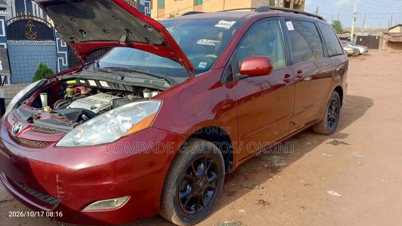 Toyota Sienna XLE Limited 2007 Red