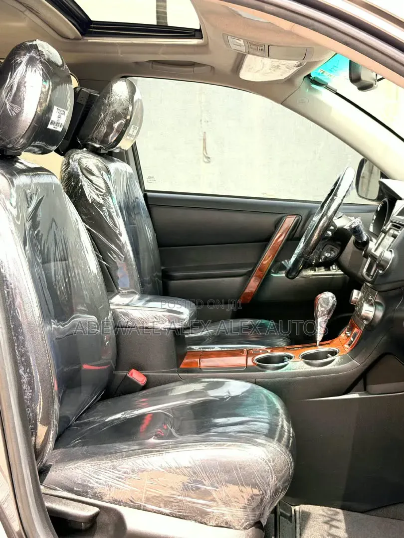 Toyota Highlander Limited 3.5l 4WD 2013 Gray