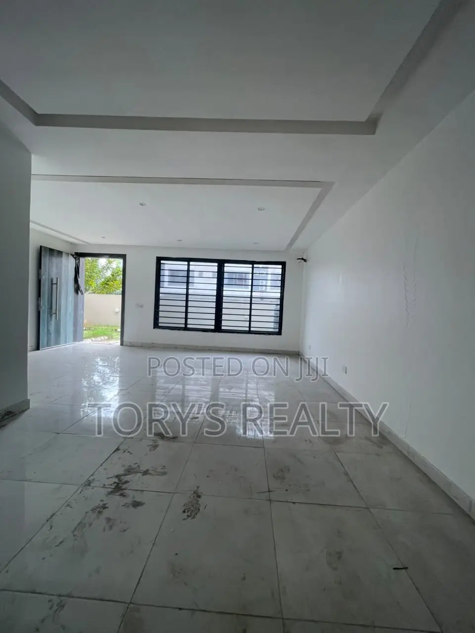 4bdrm Duplex in Lekki Phase 1 for rent
