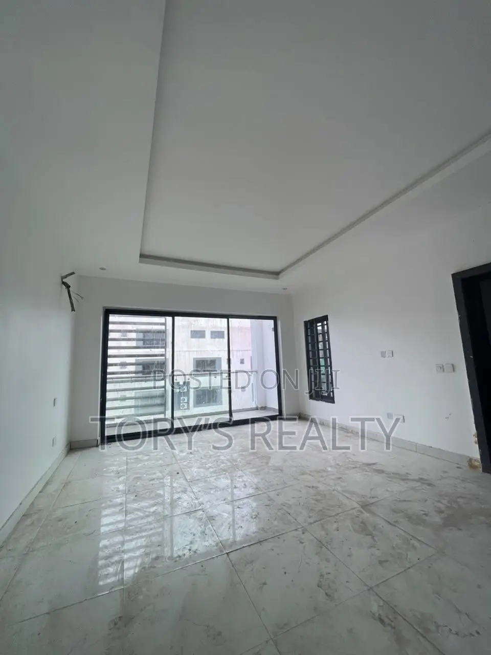 4bdrm Duplex in Lekki Phase 1 for rent
