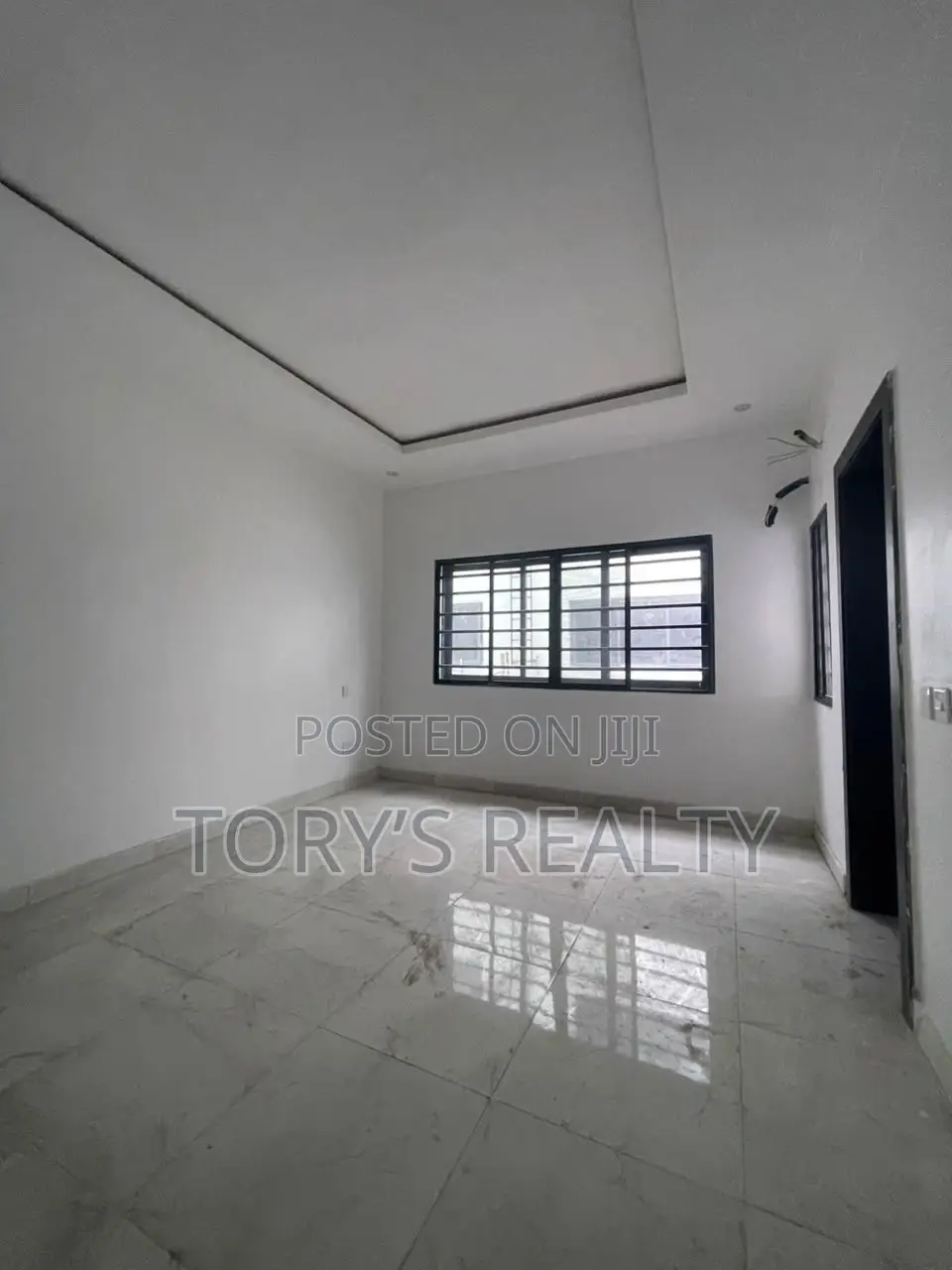 4bdrm Duplex in Lekki Phase 1 for rent