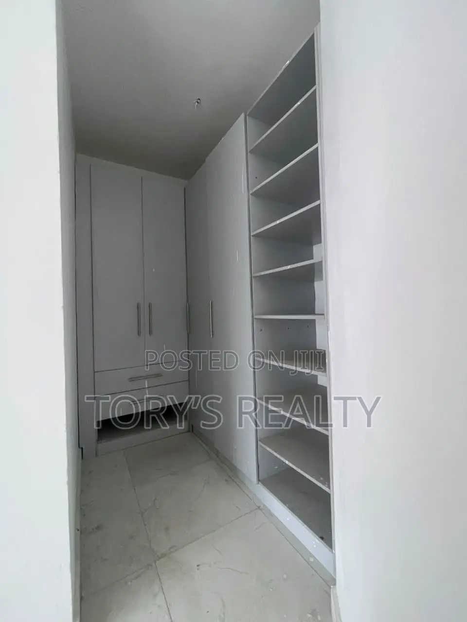 4bdrm Duplex in Lekki Phase 1 for rent