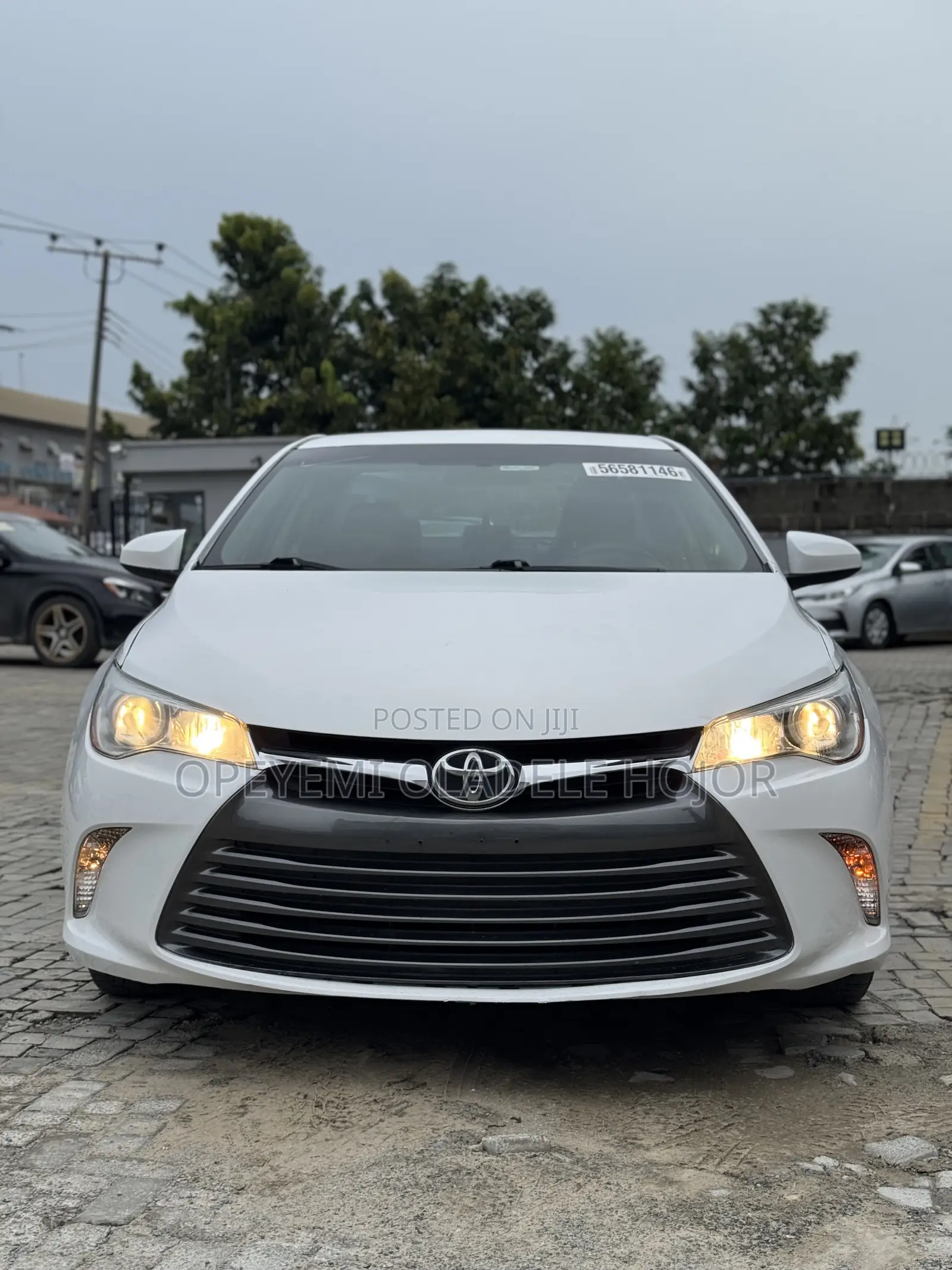 Toyota Camry LE 4dr Sedan (2.5L 4cyl 6A) 2016 White
