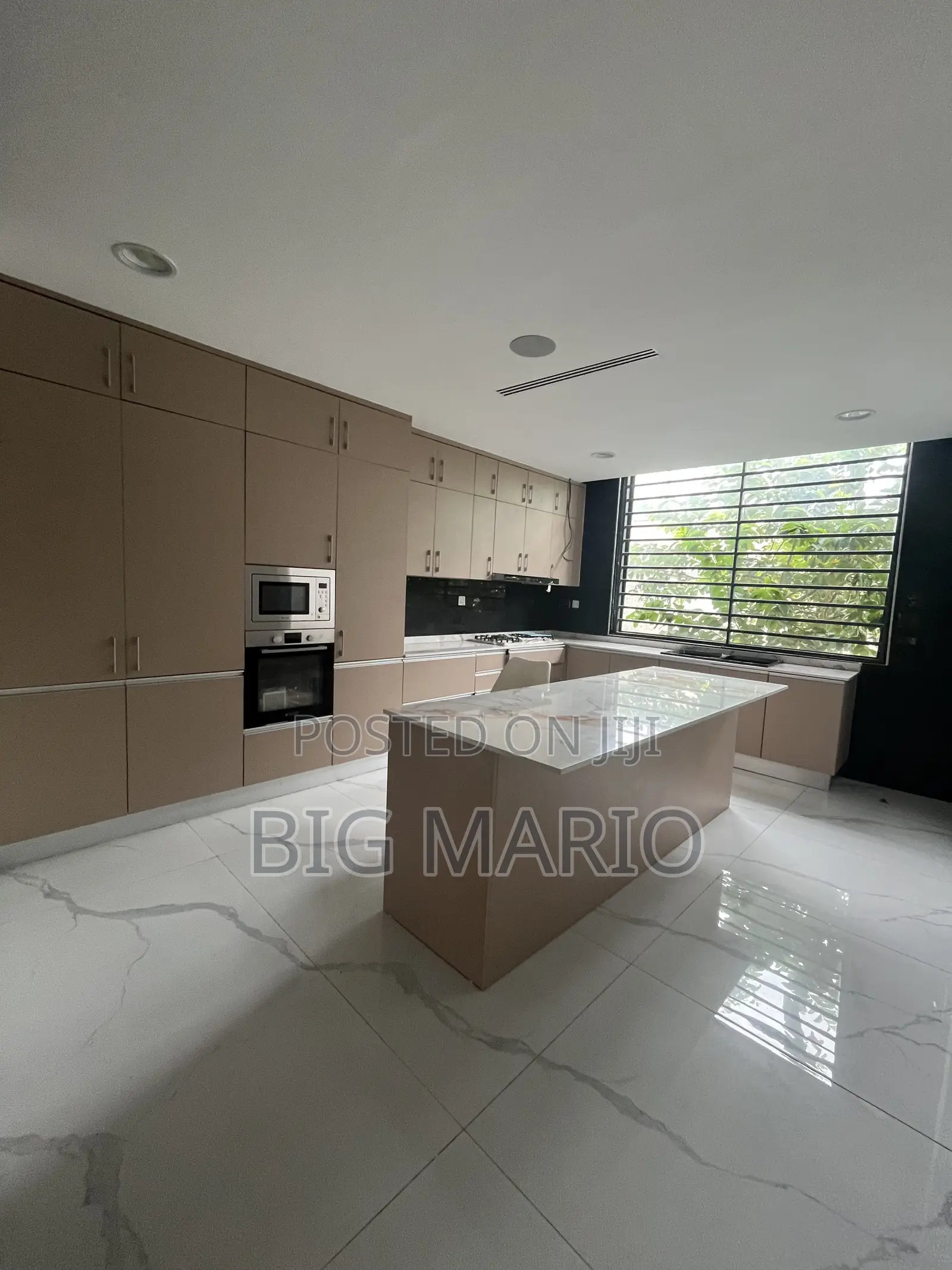 5bdrm Duplex in Asokoro for sale