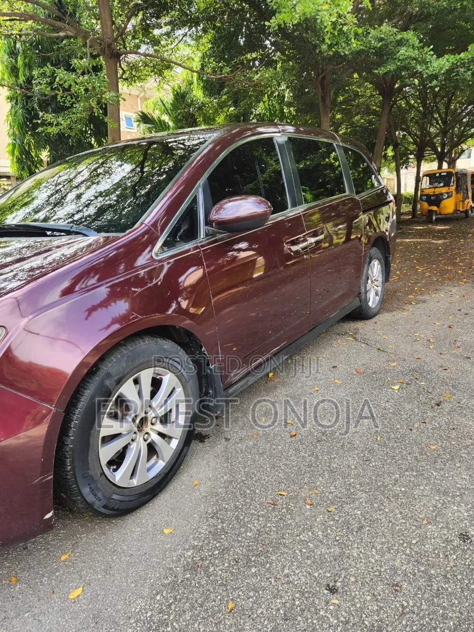 Honda Odyssey Touring 2013 Red