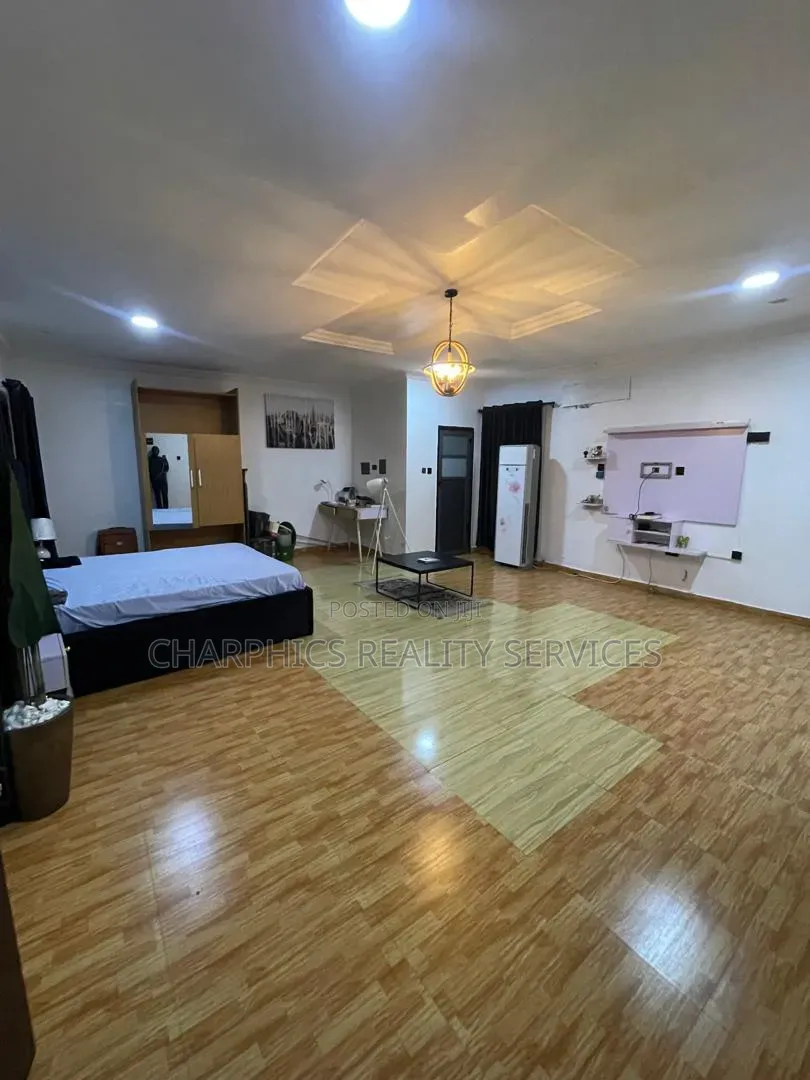 Furnished 2bdrm Apartment in Lekki Phase 1 for rent