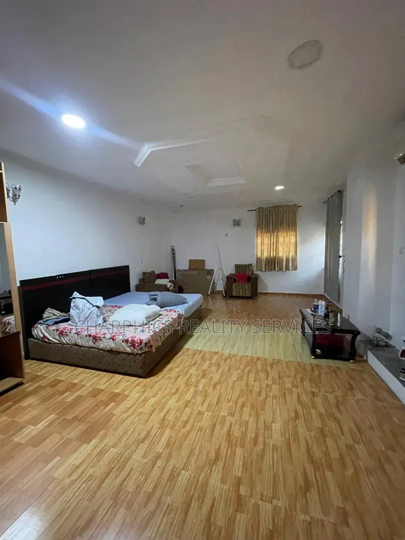 Furnished 2bdrm Apartment in Lekki Phase 1 for rent