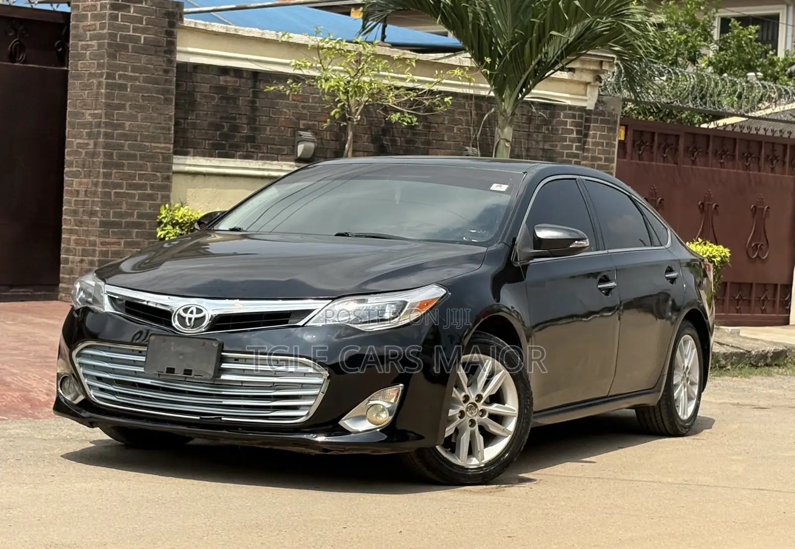 Toyota Avalon XLE Sedar FWD (3.5L 6cyl 6A) 2013 Black