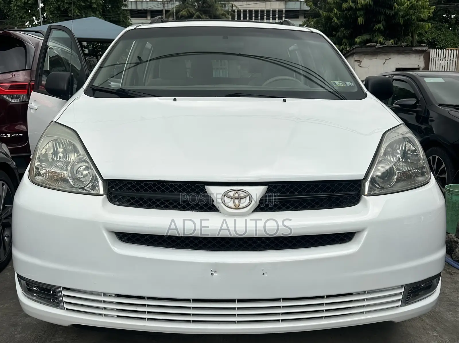 Toyota Sienna LE AWD (3.3L V6 5A) 2004 White